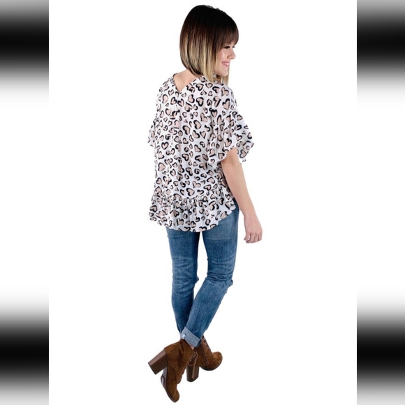 Heart Shape Cheetah print Peplum Button up Top - Picture 2 of 2